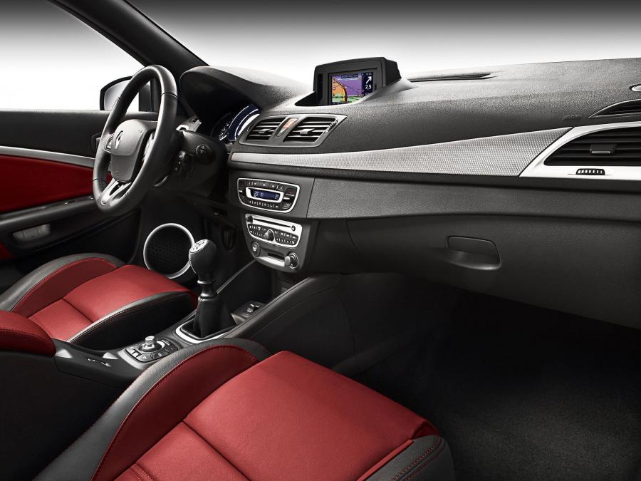  Renault Megane CC 2010 года  (фото 7 из 65)